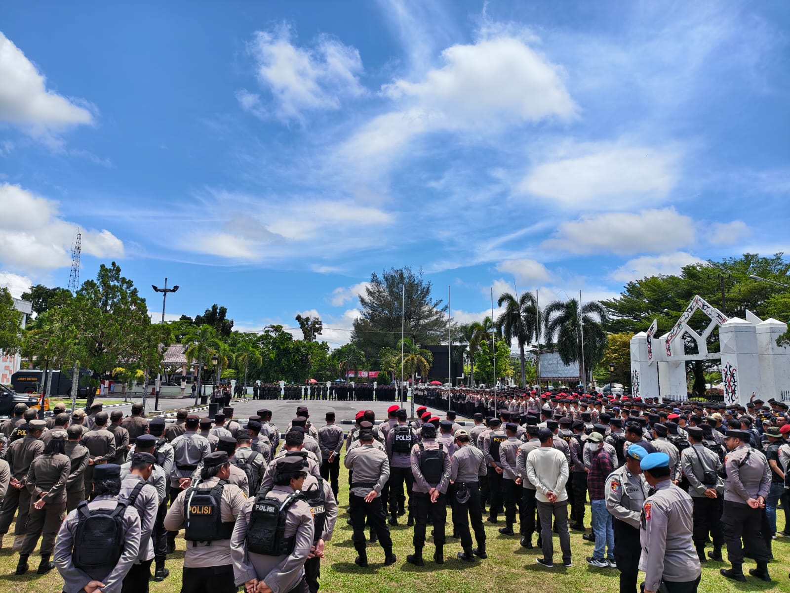Ratusan Personel Polresta Palangka Raya Ikuti Apel Kesiapan Gabungan Pam Aksi Damai di DPRD Kalteng