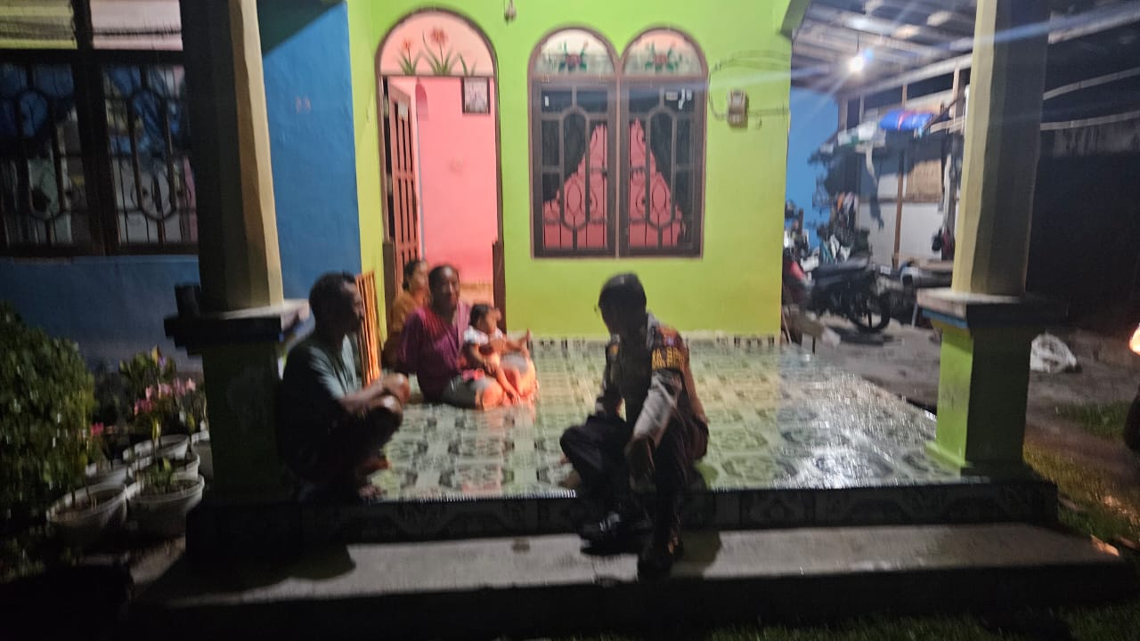 Polsek Bukit Batu Sosialisasikan Nomor Layanan 110 Kepada Warga Banturung