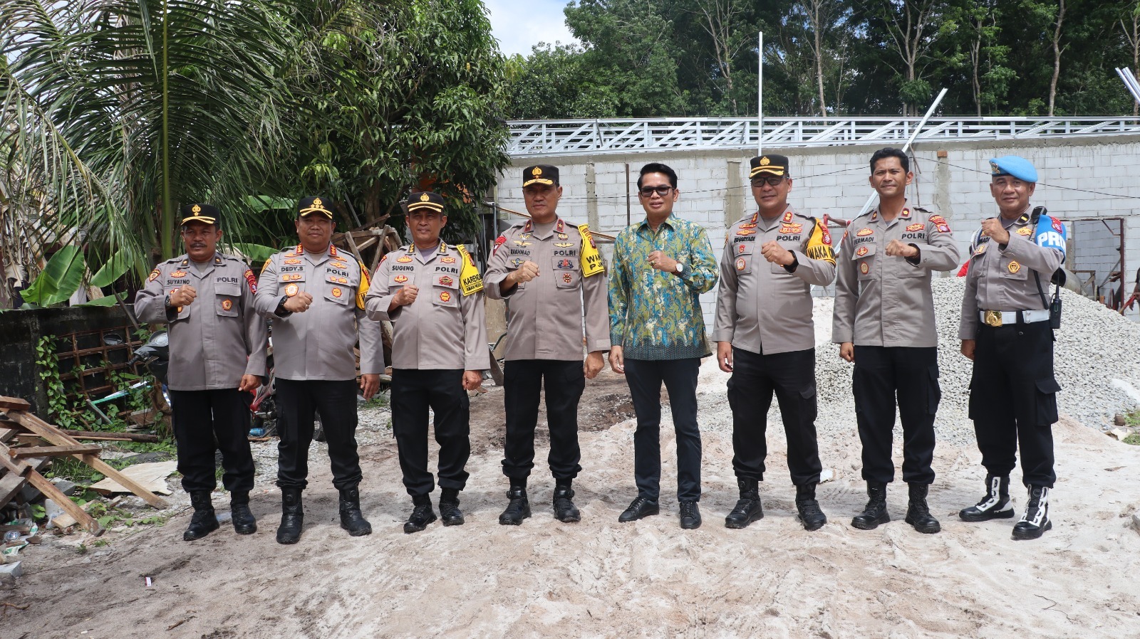 Kapolresta Palangka Raya Dampingi Wakapolda Kalteng Tinjau Progres Pembangunan Gedung MBG